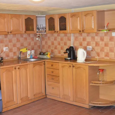 U Tsymbora Sinyak (Transcarpathia)