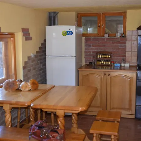 U Tsymbora Sinyak (Transcarpathia)