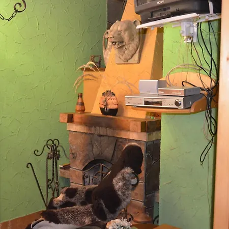 U Tsymbora Sinyak (Transcarpathia)