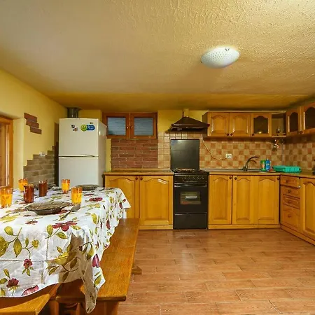 Holiday home U Tsymbora