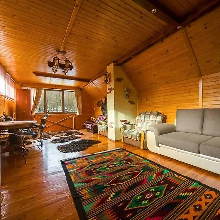 U Tsymbora Sinyak (Transcarpathia)